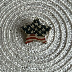 ❄️Star American Flag Pin❄️
